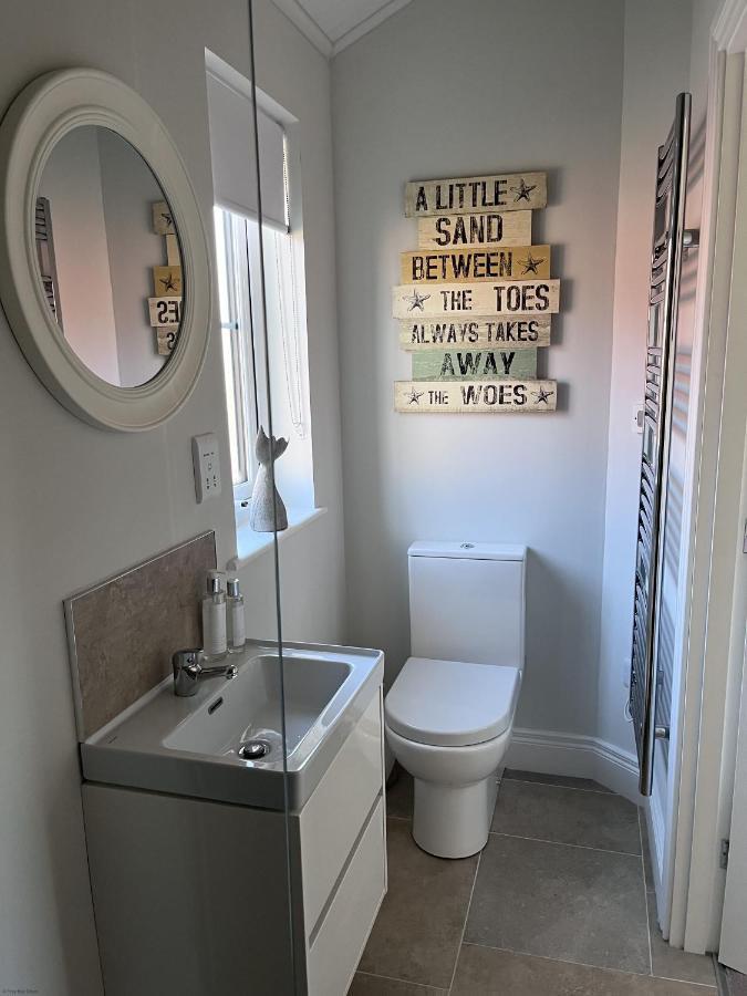 The Lake House At The Bay Filey, Sleeps 4, 1 Dog Welcome For Free Too Kültér fotó